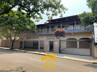Sobrado com 3 Quartos à venda, 400m² no Chácaras Pietraróia, Londrina