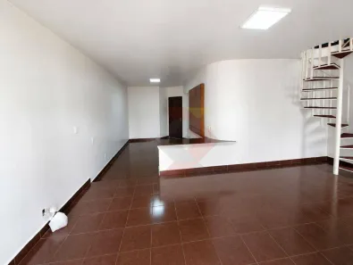 Sobrado com 3 Quartos para alugar, 142m² no Setor Bueno, Goiânia