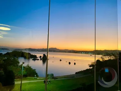 Apartamento com 3 Quartos à venda, 230m² no Abraão, Florianópolis