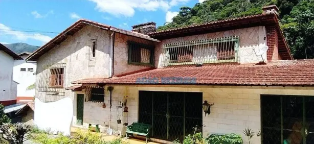 Casa com 8 Quartos à venda, 450m² no Cascata dos Amores, Teresópolis