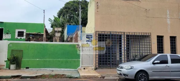 Casa com 2 Quartos à venda, 80m² no São Benedito, Uberaba