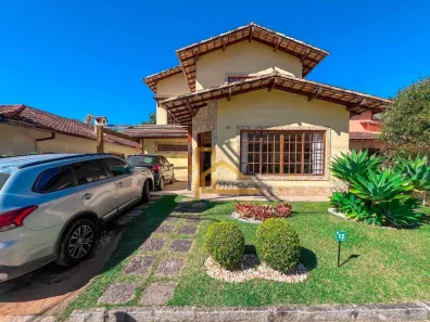 Casa de Condomínio com 4 Quartos à venda, 171m² no Golfe, Teresópolis