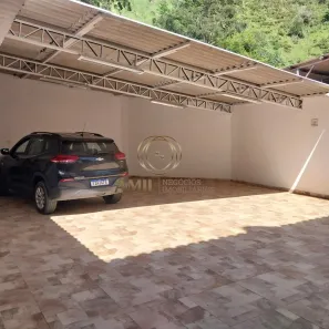 Sobrado com 4 Quartos à venda, 1800m² no Centro, Paraibuna