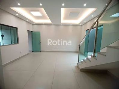 Casa com 3 Quartos à venda, 130m² no Segismundo Pereira, Uberlândia