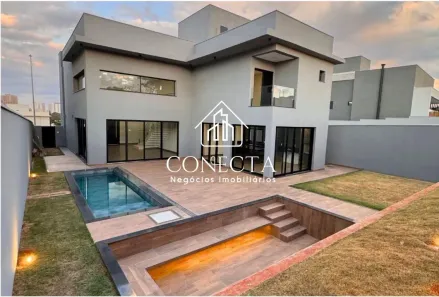Casa de Condomínio com 4 Quartos à venda, 252m² no Granja Marileusa, Uberlândia