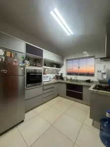 Apartamento com 4 Quartos para alugar, 192m² no Vila Scarabucci, Franca