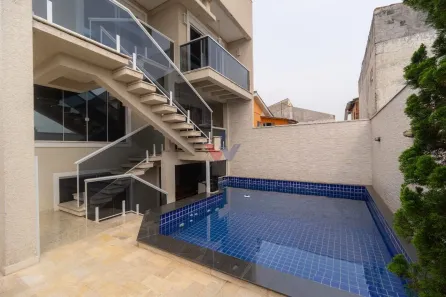 Sobrado com 5 Quartos à venda, 265m² no Uberaba, Curitiba