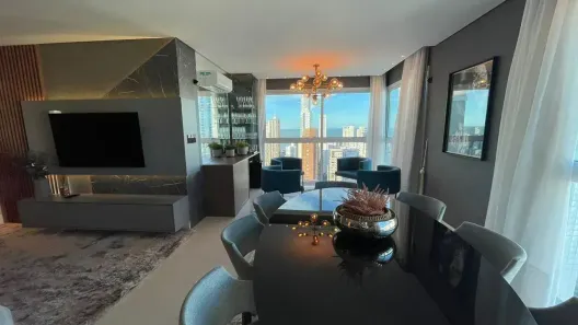 Apartamento com 3 Quartos para alugar, 127m² no Centro, Balneário Camboriú