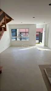Sobrado com 2 Quartos à venda, 62m² no Nossa Senhora do Rosário, Caxias do Sul