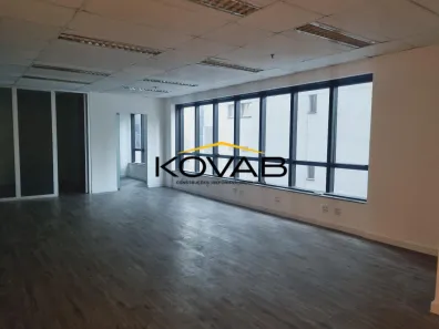 Sala Comercial para alugar, 88m² no Vila Olímpia, São Paulo