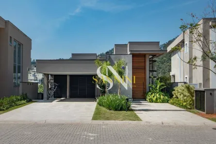 Casa de Condomínio com 3 Quartos à venda, 200m² no Tamboré, Santana de Parnaíba