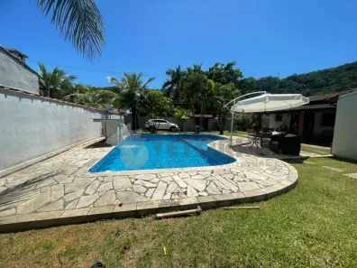 Casa com 2 Quartos para alugar, 115m² no Jardim do Sol, Caraguatatuba