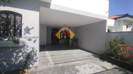 Casa com 4 Quartos à venda, 250m² no Parque São Jorge, Taubaté