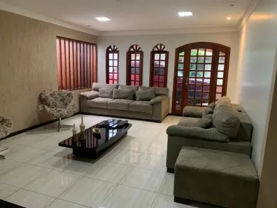 Casa com 4 Quartos à venda, 380m² no Setor Tradicional, Brasília