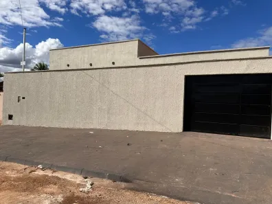 Casa com 3 Quartos à venda, 240m² no Jardim Decolores, Trindade