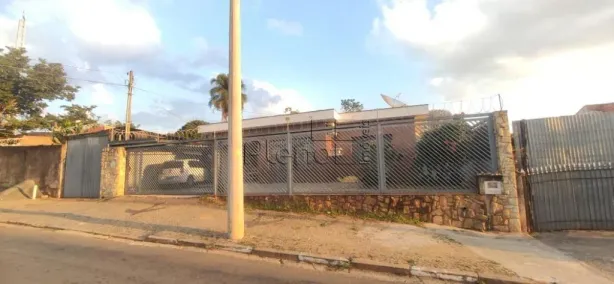 Casa com 3 Quartos à venda, 250m² no Vila Lovato, Campinas