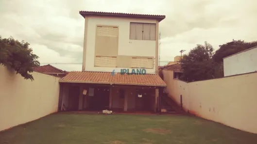 Sobrado com 4 Quartos à venda, 330m² no Jardim São Carlos, São Carlos