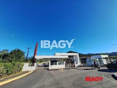 Casa com 3 Quartos para alugar, 58m² no Bela Vista, Palhoça