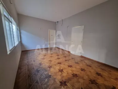 Casa com 3 Quartos para alugar, 420m² no Lídice, Uberlândia