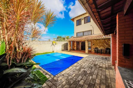 Casa com 5 Quartos à venda, 251m² no Santa Luzia, Juiz de Fora