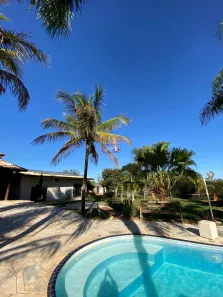 Fazenda/Sítio com 3 Quartos à venda, 1000m² no Jardim Monte Carlo, Franca