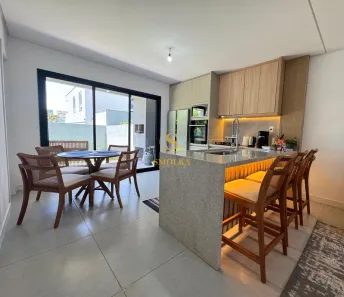 Casa com 3 Quartos à venda, 132m² no Campeche, Florianópolis