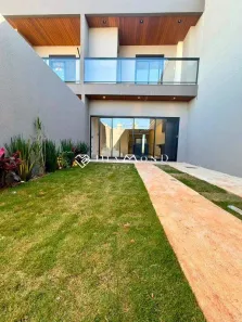 Casa com 3 Quartos à venda, 122m² no Novo Mundo, Uberlândia