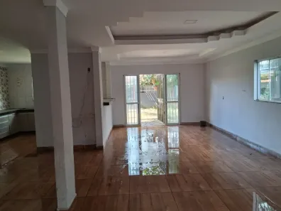 Sobrado com 3 Quartos à venda, 220m² no Residencial Center Ville, Goiânia