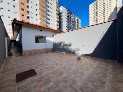 Casa com 2 Quartos para alugar, 72m² no Guilhermina, Praia Grande