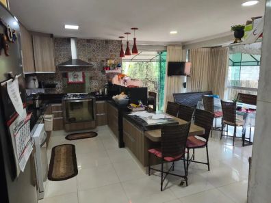 Sobrado com 3 Quartos à venda, 208m² no Vila João Vaz, Goiânia