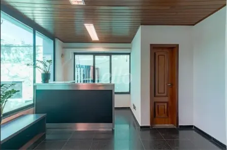 Prédio Comercial para alugar, 1250m² no Jardim Everest, São Paulo