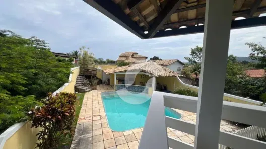Casa de Condomínio com 4 Quartos à venda, 375m² no Maravista, Niterói