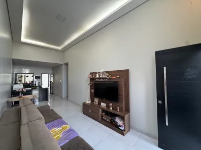 Casa com 3 Quartos à venda, 200m² no Novo Mundo, Uberlândia