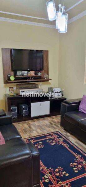 Casa com 3 quartos — Estrela do Oriente, Belo Horizonte
