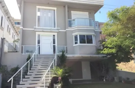 Casa com 4 Quartos para alugar, 375m² no Parque Sinai, Santana de Parnaíba