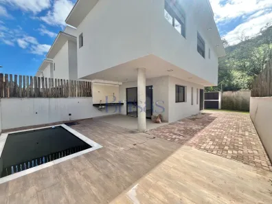 Casa de Condomínio com 3 Quartos à venda, 147m² no Camburi, São Sebastião