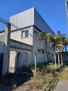 Galpão/Depósito/Armazém para alugar, 2000m² no Vista Alegre, São Gonçalo