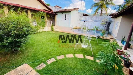 Casa com 3 Quartos à venda, 232m² no Jardim América, Goiânia