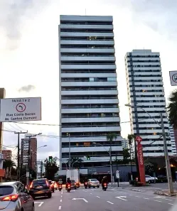 Apartamento com 3 Quartos para alugar, 82m² no Meireles, Fortaleza