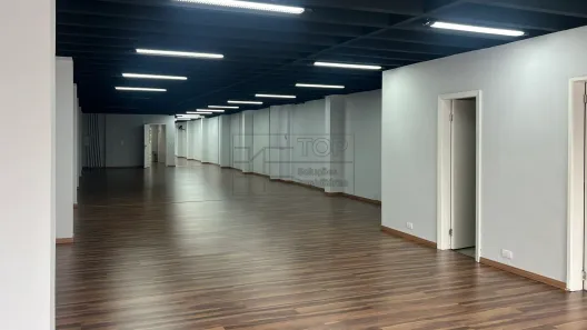 Sala Comercial para alugar, 262m² no Centro, Curitiba
