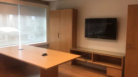 Sala Comercial para venda ou aluguel, 40m² no Jardim das Acácias, São Paulo