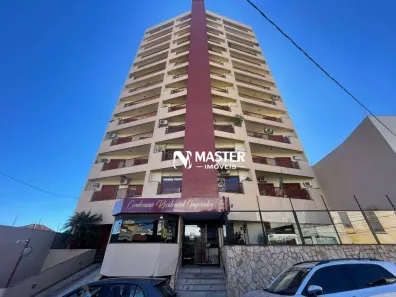 Apartamento com 3 Quartos para alugar, 148m² no Centro, Marília