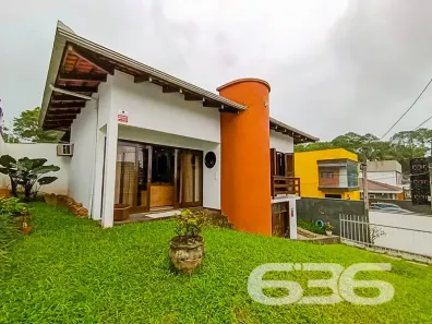 Casa com 3 Quartos à venda, 233m² no Atiradores, Joinville