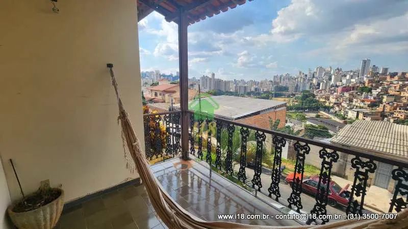 Casa com 4 quartos — Santa Lúcia, Belo Horizonte