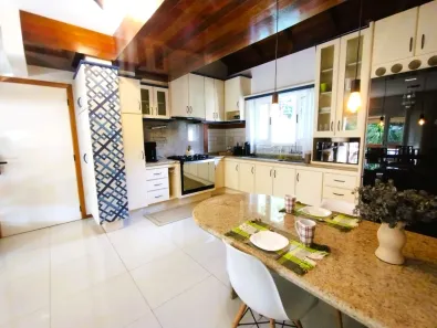 Apartamento com 3 Quartos à venda, 90m² no Lagoa da Conceição, Florianópolis