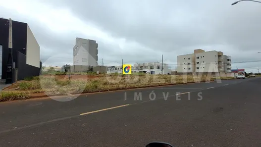 Lote/Terreno à venda, 900m² no Novo Mundo, Uberlândia