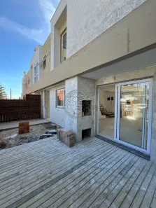 Casa com 3 Quartos à venda, 123m² no Campeche, Florianópolis