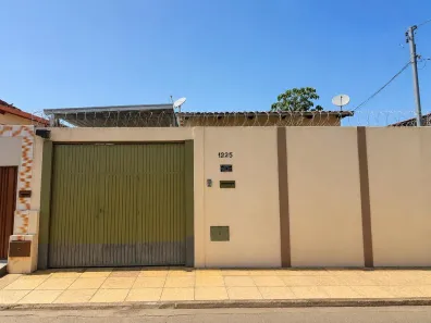 Casa com 3 Quartos à venda, 50m² no Setor Campinas, Goiânia