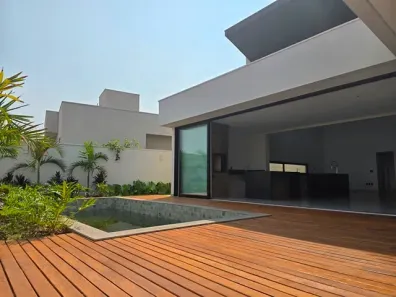 Casa de Condomínio com 3 Quartos à venda, 250m² no Granja Marileusa, Uberlândia