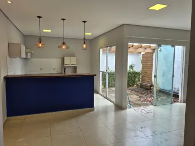 Casa de Condomínio com 2 Quartos para alugar, 80m² no Jardim Imperial, Cuiabá